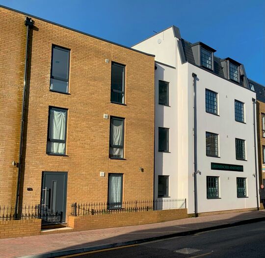 2 Bedroom Flat To Rent In King Street, Ramsgate, CT11