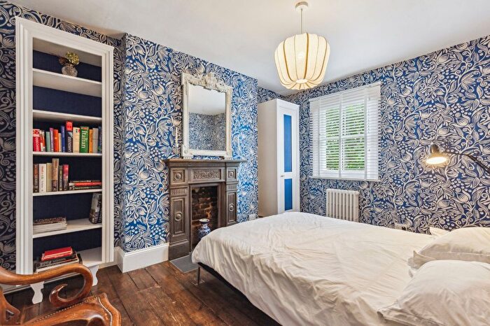 4 Bedroom Property To Rent In Ashchurch Terrace, Ravenscourt Park, W12
