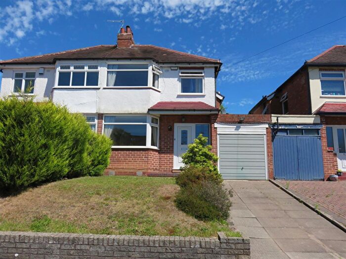 3 Bedroom Semi-Detached House To Rent In Weymoor Road, Harborne, Birmingham, B17