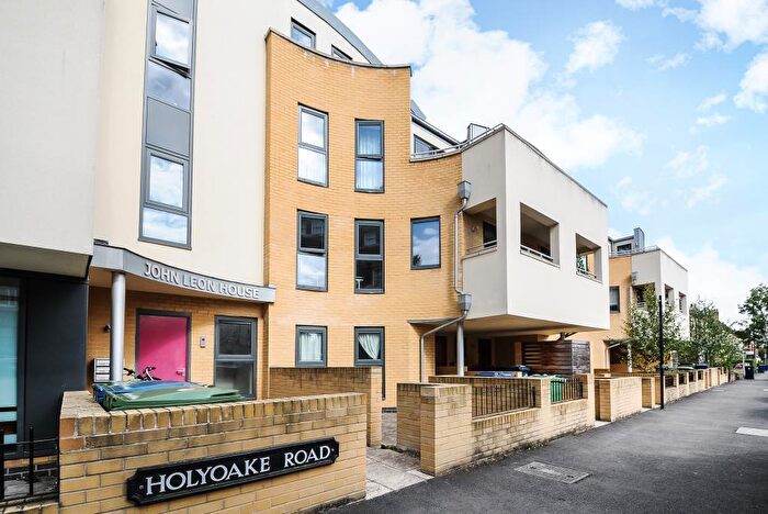 2 Bedroom Apartment To Rent In John Leon House, Central Headington, OX3