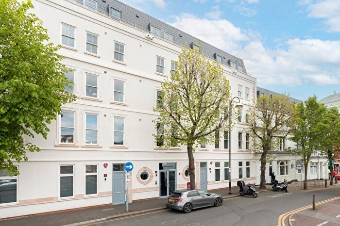 3 Bedroom Maisonette To Rent In Benhill Avenue, Sutton, SM1