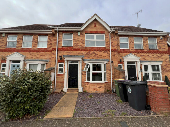 3 Bedroom Terraced House To Rent In Victoria Avenue, Rayleigh, SS6