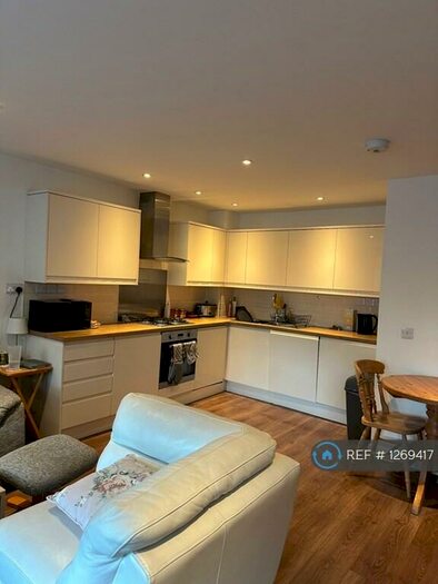 1 Bedroom Flat To Rent In Woolwich New Road, London, SE18