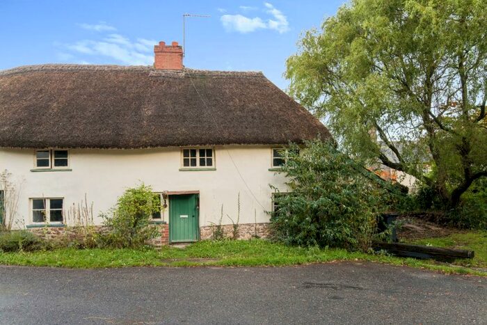 2 Bedroom Cottage For Sale In Gittisham, Honiton, EX14