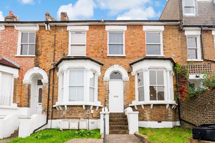 Studio To Rent In Upland Road, London, SE22