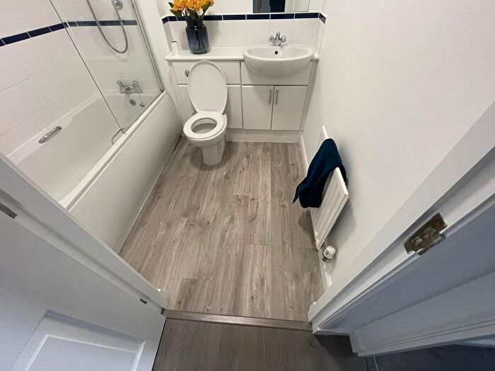 2 Bedroom Flat To Rent In B South College Street, Aberdeen, AB11