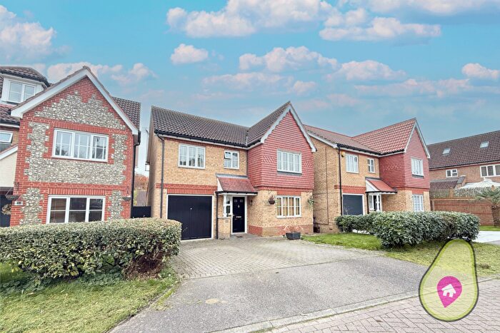 4 Bedroom Detached House For Sale In Ryders Hill, Stevenage, Hertfordshire, SG1