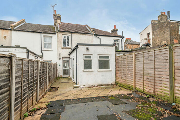 2 Bedroom Terraced House For Sale In Barth Road, Plumstead, SE18