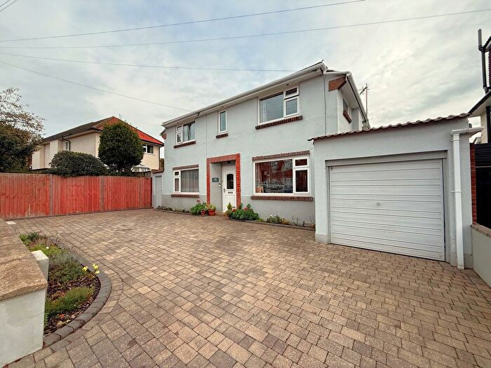 4 Bedroom Detached House For Sale In Jolliffe Road, Poole, BH15