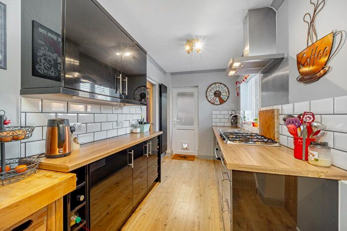 3 Bedroom Semi-Detached House For Sale In West Cobgate, Moulton, PE12