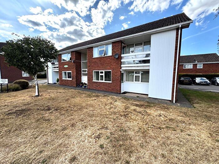 2 Bedroom Apartment For Sale In Coniston Court, St Nicolas Park, Nuneaton, CV11
