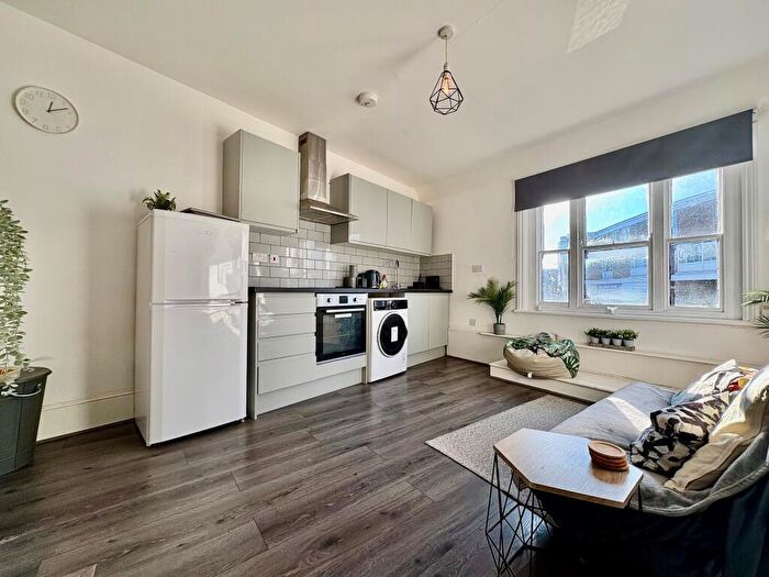 1 Bedroom Apartment To Rent In New Road, Ware, SG12