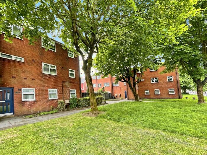 2 Bedroom Flat To Rent In Uppingham, Skelmersdale, Lancashire, WN8