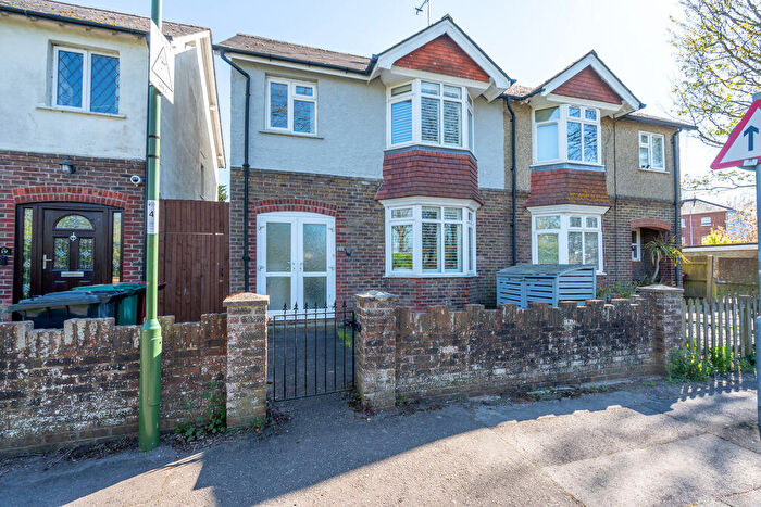 3 Bedroom Semi Detached House For Sale In Alexandra Road, Chichester, PO19