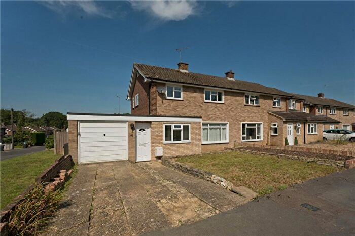 3 Bedroom Semi-Detached House For Sale In Applegarth Avenue, Guildford, Surrey, GU2