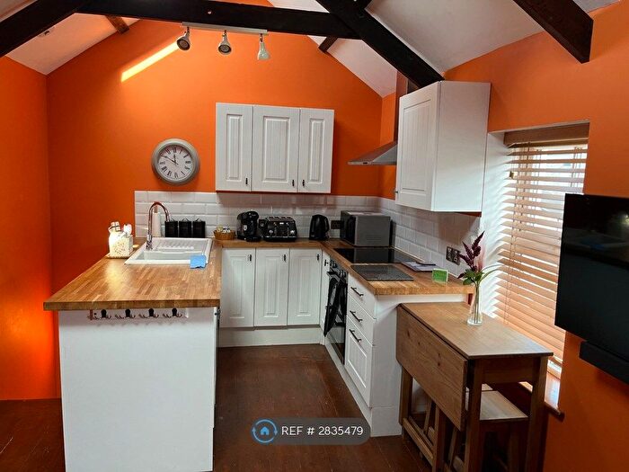 1 Bedroom Detached House To Rent In Queen St, Penzance, TR19