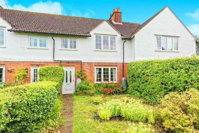 3 Bedroom Property To Rent In Fowlers Croft, Guildford, GU3