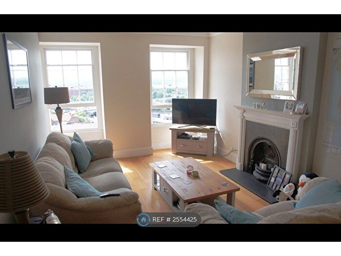 2 Bedroom Flat To Rent In Windsor Terrace, Clifton, Bristol, BS8