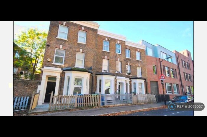 2 Bedroom Maisonette To Rent In Dawes Street, London, SE17