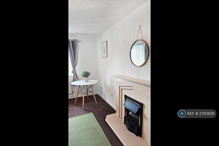 2 Bedroom Bungalow To Rent In Waterfield Way, Failsworth, M35