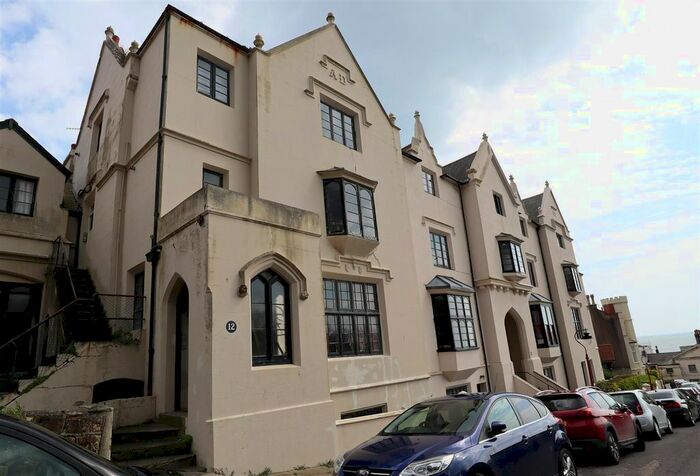 3 Bedroom Flat To Rent In Maze Hill, St. Leonards-On-Sea, TN38