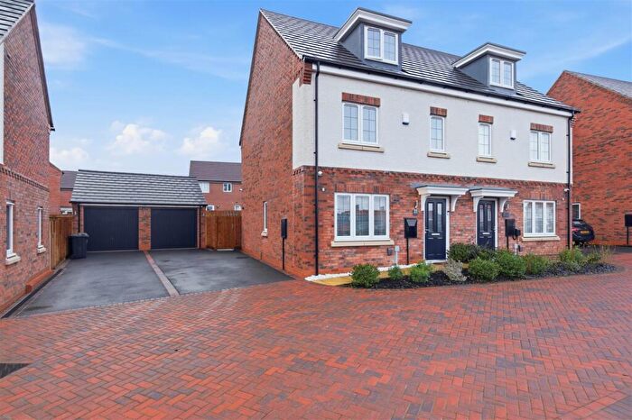 3 Bedroom Semi-Detached House For Sale In Pathfinder Way, Castle Donington, Derby, DE74