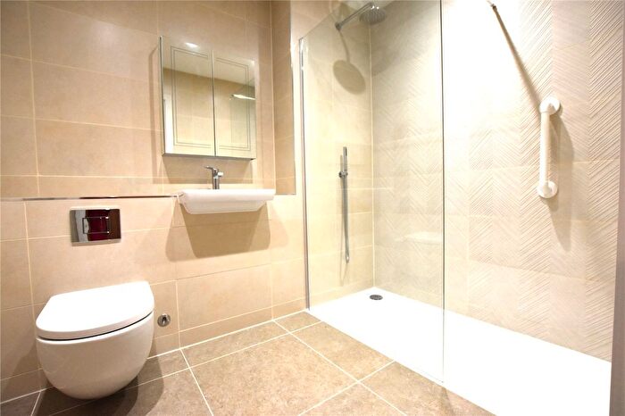 1 Bedroom Flat For Sale In Paul Street, Taunton, Somerset, TA1
