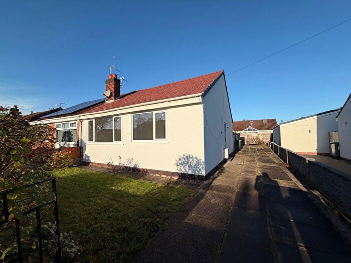 2 Bedroom Semi Detached House For Sale In Windermere Avenue, Denton, Manchester, M34