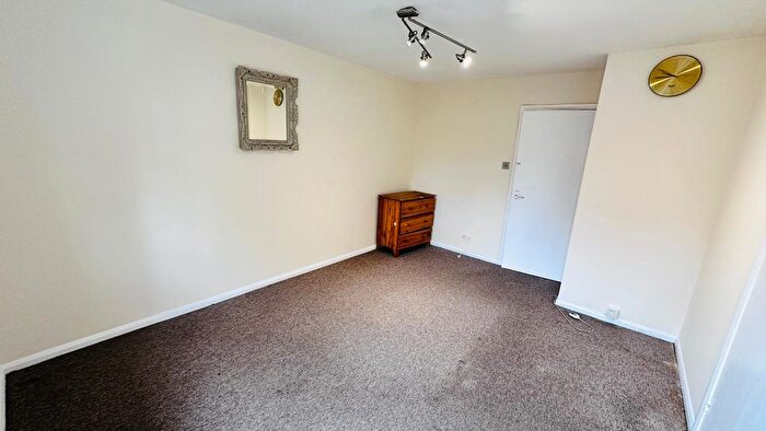 2 Bedroom Flat To Rent In Oakington Avenue, Wembley, HA9