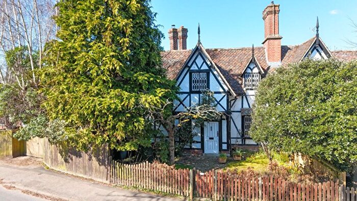 3 Bedroom Semi-Detached House For Sale In Sway Road, Brockenhurst, SO42