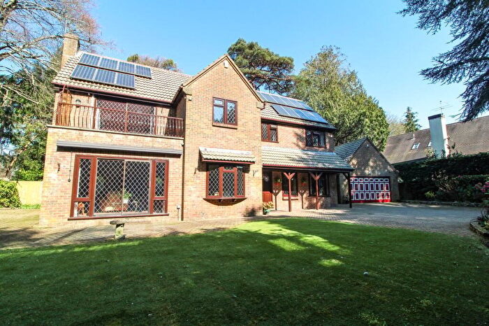 4 Bedroom Detached House For Sale In The Avenue, Branksome Park, Poole, BH13