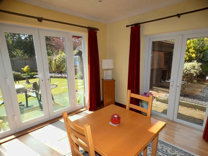 2 Bedroom Detached Bungalow For Sale In Bridge Close, Bursledon, Southampton, SO31