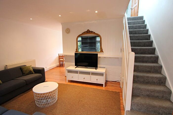 3 Bedroom End Of Terrace House To Rent In Avenue Road, South Norwood, SE25