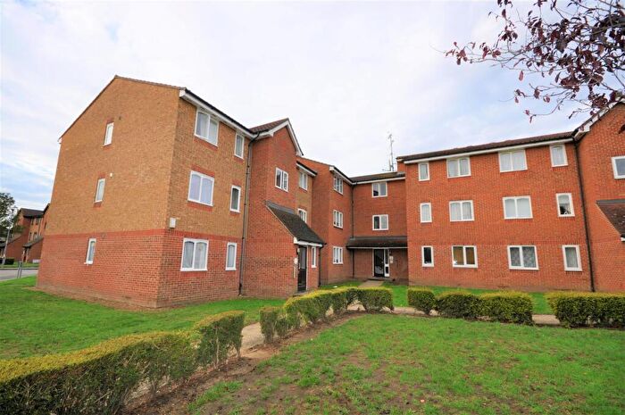 1 Bedroom Maisonette To Rent In Honey Close, Dagenham, RM10