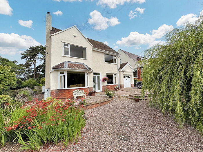 4 Bedroom Detached House For Sale In New Road, Llanddulas, Conwy, LL22