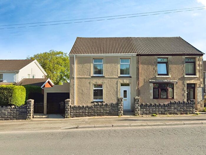 4 Bedroom Semi-Detached House For Sale In Victoria Road, Waunarlwydd, Swansea, SA5