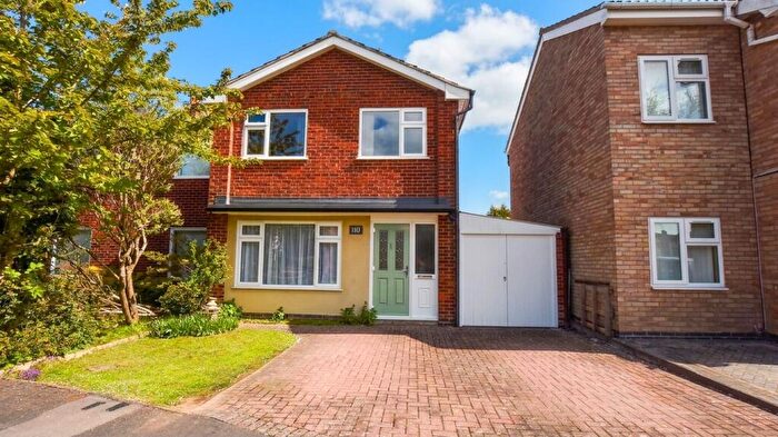 3 Bedroom Semi Detached House For Sale In Coombe Rise, Oadby, Leicester, LE2