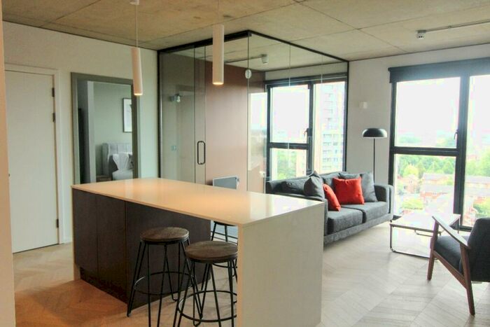 2 Bedroom Apartment To Rent In St Georges Gardens, M15