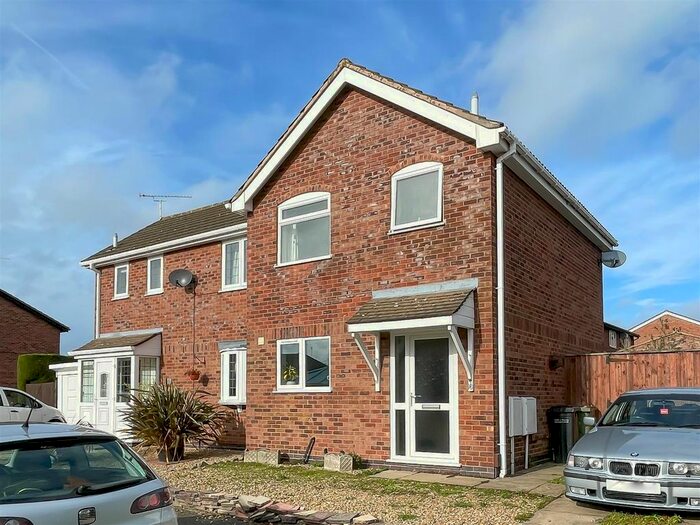 2 Bedroom Semi-Detached House To Rent In Harrogate Way, Wigston, LE18