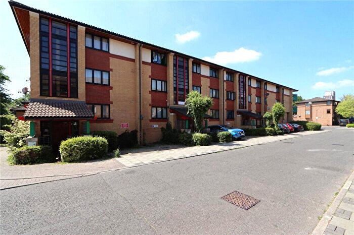 2 Bedroom Apartment To Rent In Shackleton Place, Oldbrook, Milton Keynes, Buckinghamshire, MK6