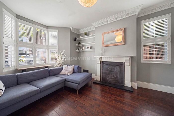 4 Bedroom Semi-Detached House To Rent In Amott Road, London, SE15
