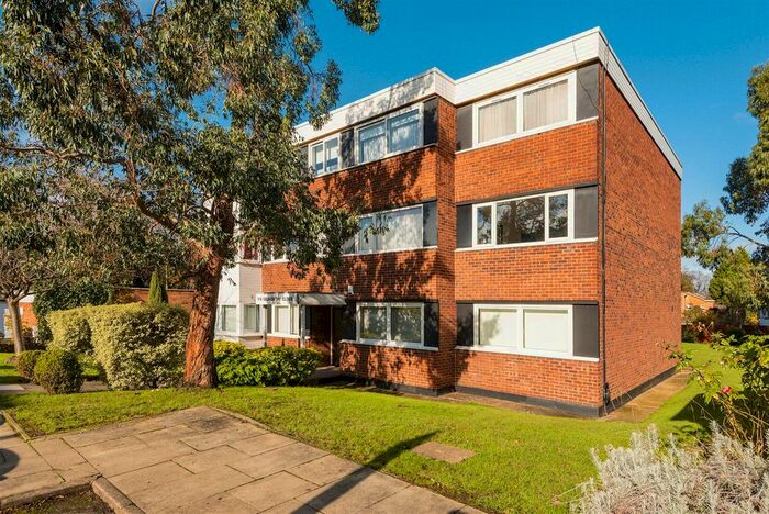 2 Bedroom Flat To Rent In Selworthy Close, London, E11