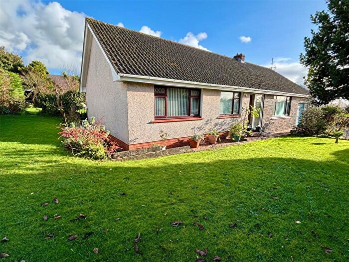 3 Bedroom Bungalow For Sale In Bunkers Hill, Milford Haven, Pembrokeshire, SA73