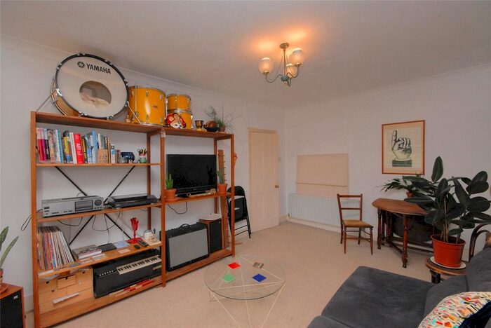 1 Bedroom Flat To Rent In Granville Park, Lewisham, London, SE13