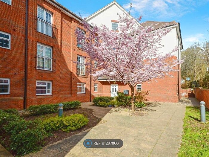 2 Bedroom Flat To Rent In Millstone Way, Harpenden, AL5