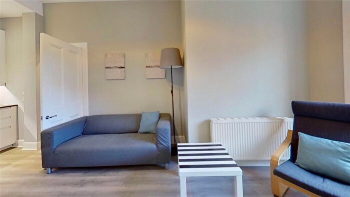 1 Bedroom Flat To Rent In Bryson Road, Edinburgh, EH11