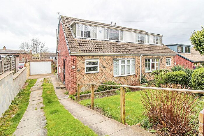 3 Bedroom Semi Detached Bungalow For Sale In Green Park Avenue, Ossett, WF5