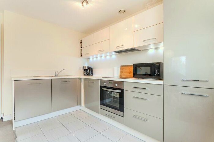 2 Bedroom Apartment To Rent In Ashville Way, RG41