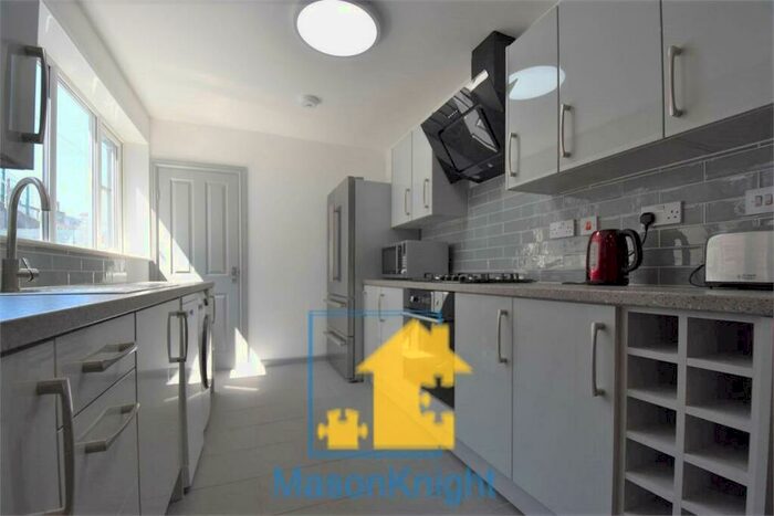 5 Bedroom End Of Terrace House To Rent In Derry Avenue, Mutley, Plymouth, PL4