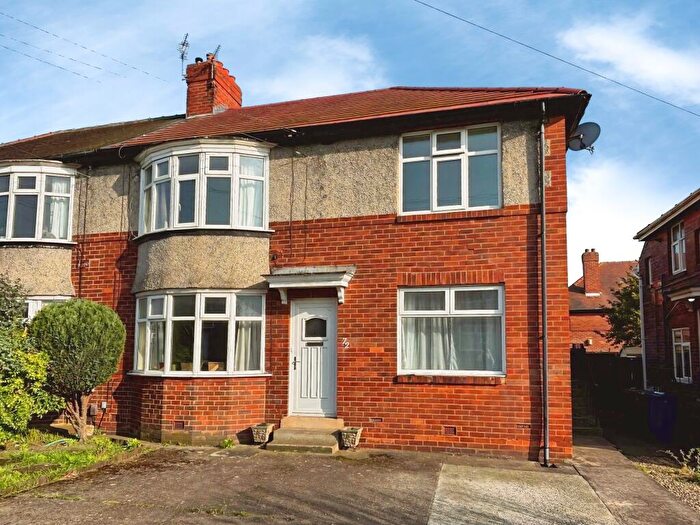 2 Bedroom Flat For Sale In Guelder Road, High Heaton, Newcastle Upon Tyne, NE7